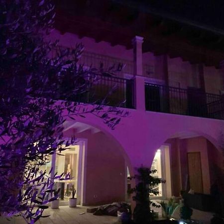 Apartment Charme And Relax With Garden And Swimming Pool Desenzano del Garda Exterior photo