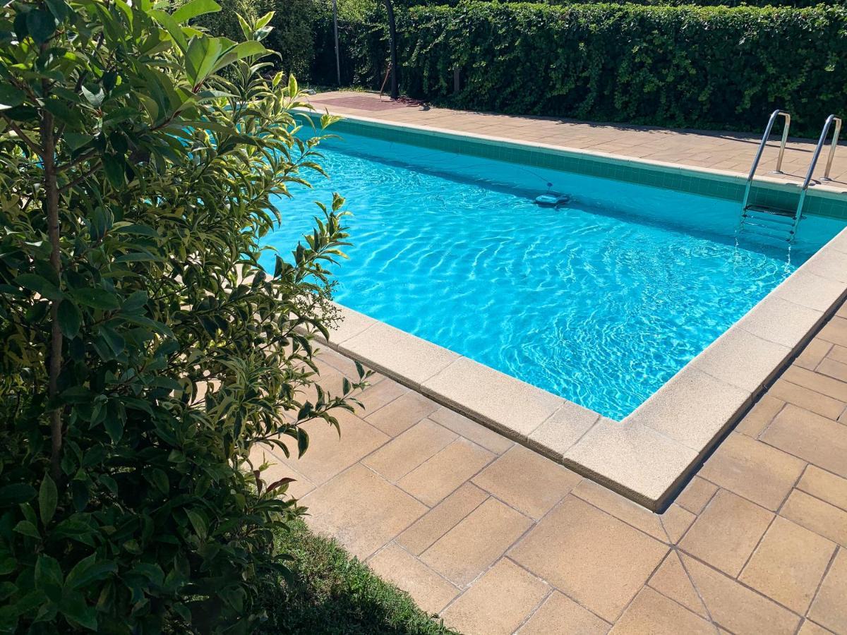 Apartment Charme And Relax With Garden And Swimming Pool Desenzano del Garda Exterior photo