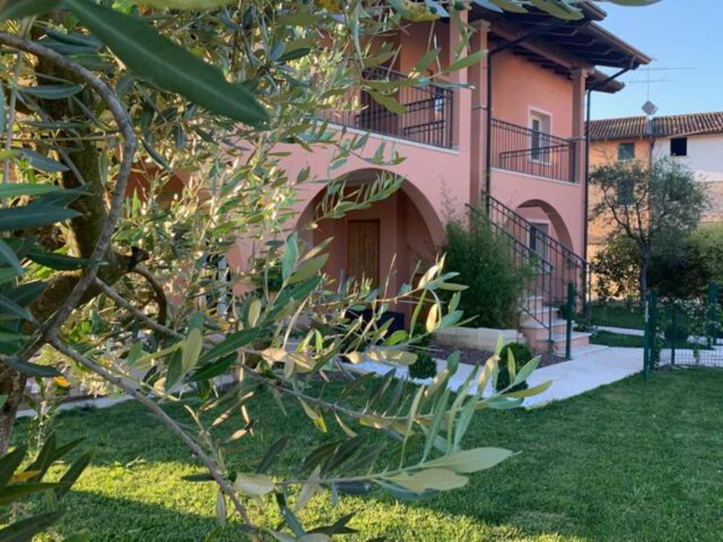 Apartment Charme And Relax With Garden And Swimming Pool Desenzano del Garda Exterior photo